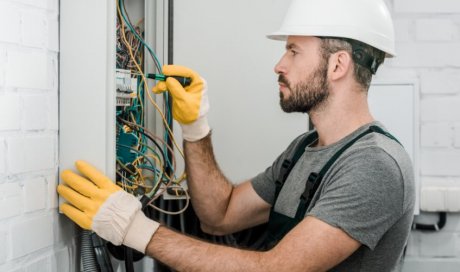 Comment savoir si l'électricité est à refaire ?